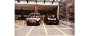 sewa mobil pengantin surabaya,sewa mobil surabaya,sewa hiace surabaya,sewa alphard transformer surabaya,surabaya luxury car rental,sewa camry surabaya,sewa jeep surabaya,sewa brio surabaya